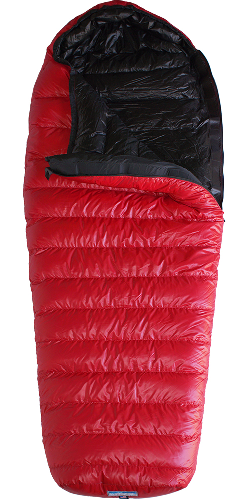Roomy three-season sleeping bag